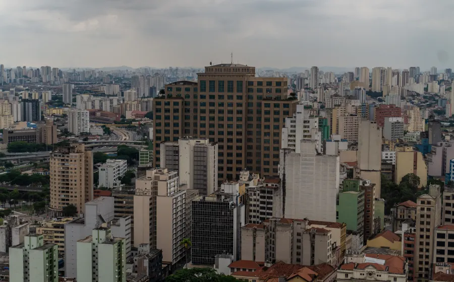 Vista urbana de São Paulo, onde está o escritório da Petra Group